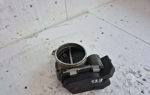 BMW 3 E90 E91 Throttle body valve 7556118-03 755611803