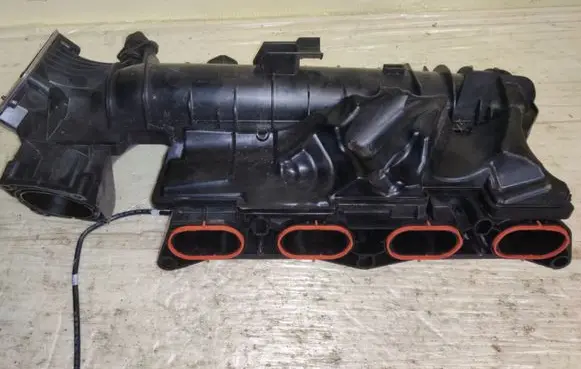 Mercedes-Benz C AMG W205 Intake manifold A2700900737