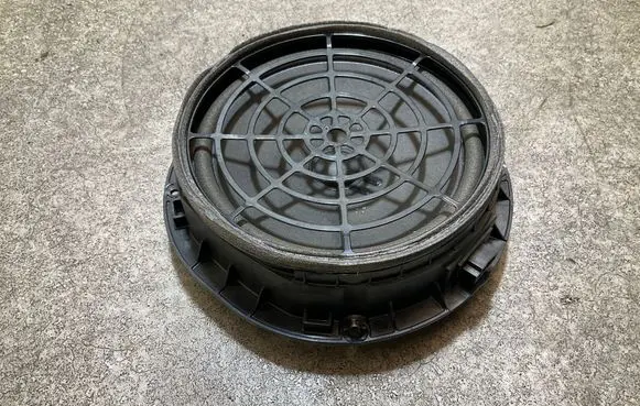 Audi A4 S4 B9 Front door speaker