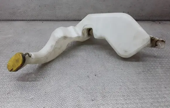 Windshield washer fluid reservoir/tank