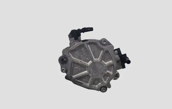 Peugeot 508 Vacuum pump 9804021880