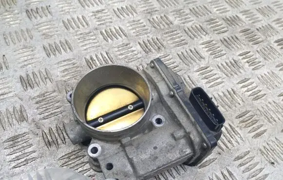 Volvo V70 Throttle body valve 