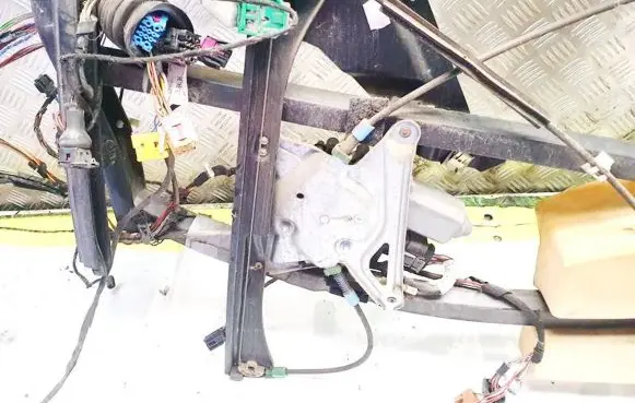 Audi A4 S4 B5 8D Sliding door window regulator with motor 8d0837397c
