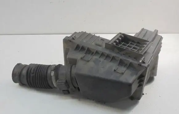 Peugeot 407 Air filter box 9644910780