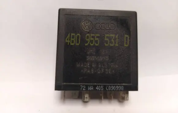 Audi A4 S4 B5 8D Window wiper relay 4B0955531D