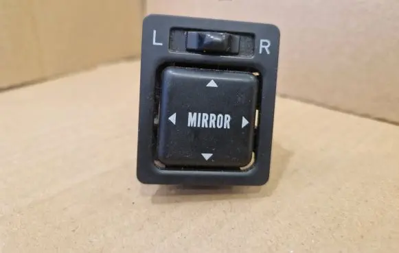 Toyota Picnic Wing mirror control module 1835023 183502