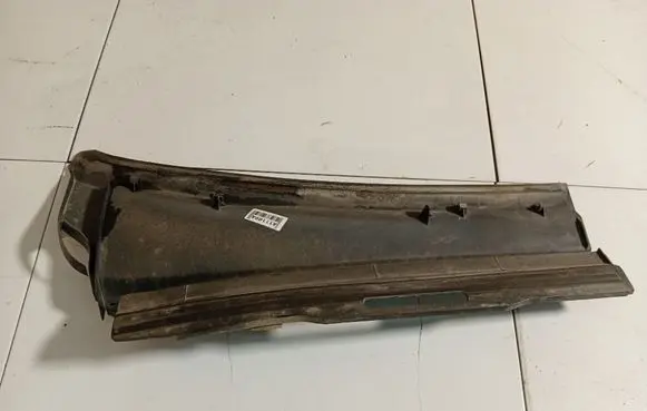 Peugeot 406 Wiper trim 9617839077