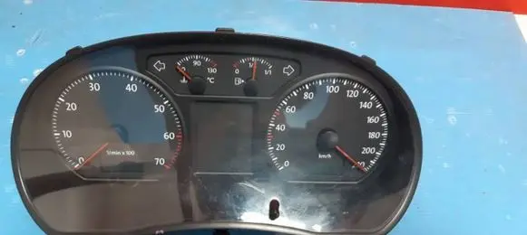Volkswagen Polo IV 9N3 Speedometer (instrument cluster) 6Q0920823T
