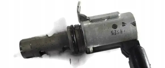 Volkswagen Touran II Camshaft vanos timing valve 