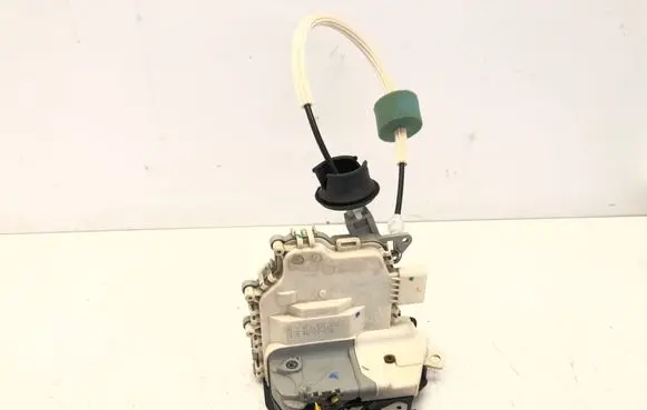 Audi A6 S6 C6 4F Front door lock 4F1837016E