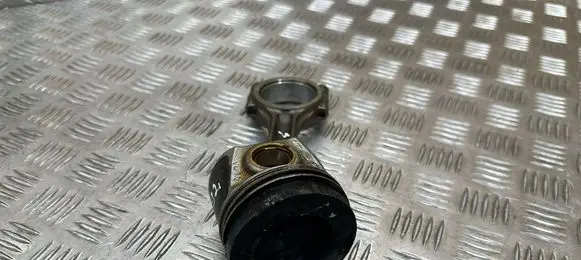 Skoda Octavia Mk3 (5E) Piston with connecting rod 04LADE