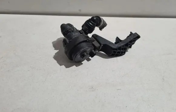 BMW 5 G30 G31 Electric auxiliary coolant/water pump 683492302 6834923