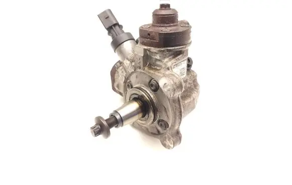 BMW X5 E70 Fuel injection high pressure pump 7805419 0445010623