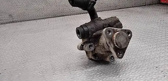 Audi A4 S4 B6 8E 8H Power steering pump