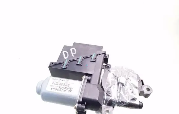 Volkswagen Polo Front door window regulator motor 6Q2959801A