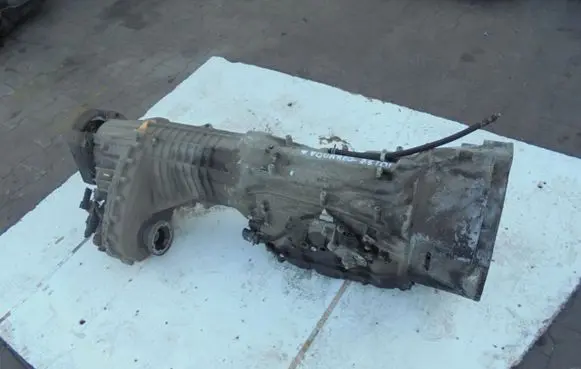Gearbox transfer box case