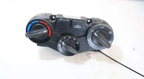 KIA Rio Interior fan control switch 