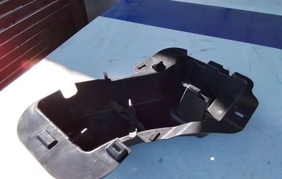 Volkswagen Tiguan Tool box 5N0012115C