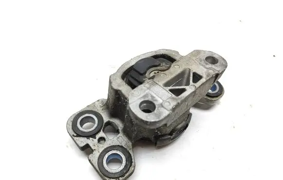 Volvo V60 Engine mount bracket 8G9N7M121AA
