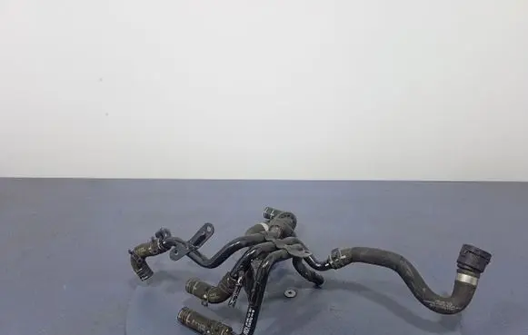 Volkswagen PASSAT CC Engine coolant pipe/hose 04L121064F