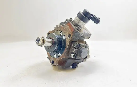 KIA Sorento Fuel injection high pressure pump 331004A410 0445010118 0066772