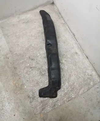 Ford Fusion II Fender end trim 