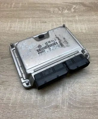 Volkswagen PASSAT B5 Engine control unit/module ECU 038906019AJ 0281010303
