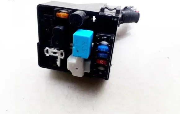 Toyota RAV 4 (XA20) Fuse box set