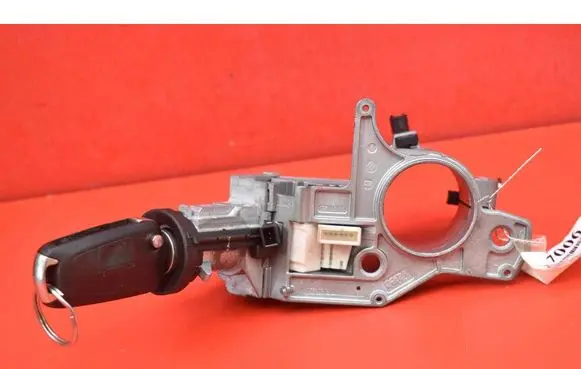 Opel Astra H Ignition lock 2421430
