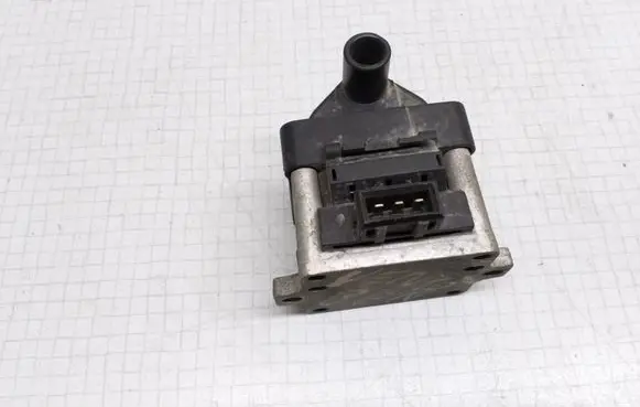 Volkswagen Golf III High voltage ignition coil