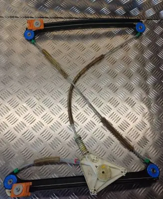 Audi A3 S3 8P Front door electric window regulator 8P3837462 270204 2878H