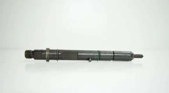 Audi A4 S4 B5 8D Fuel injector 059130201E