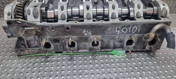 Volkswagen Touareg I Engine head S27698650 07Z103373D