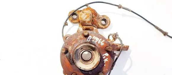 Nissan Primera Front wheel hub