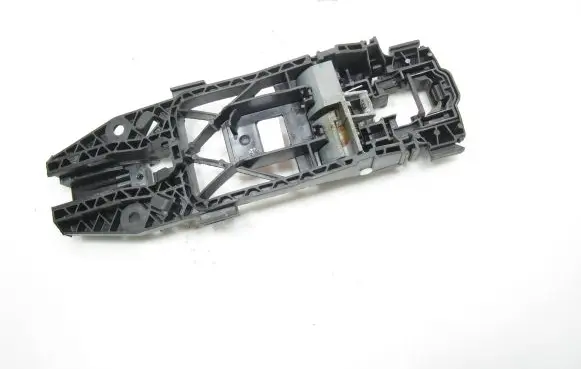Rear door exterior handle/bracket