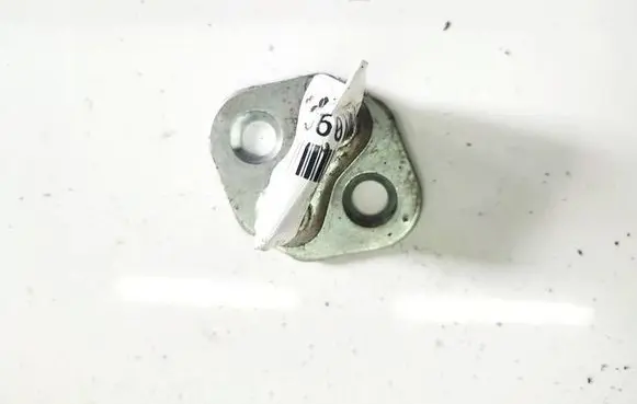 Honda FR-V Front door lock loop/hook striker 