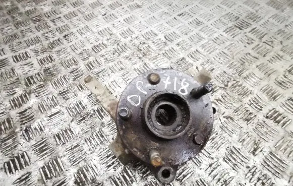 Chrysler PT Cruiser Front wheel hub