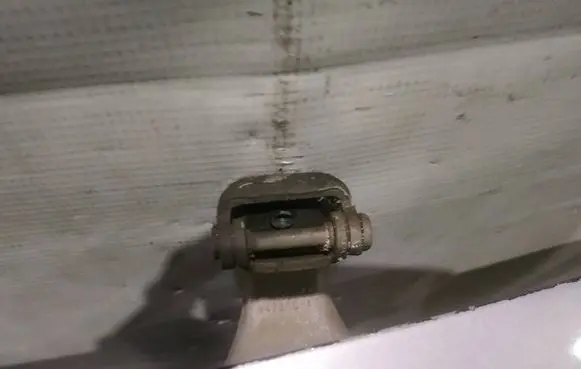 Ford S-MAX Tailgate/trunk/boot hinge 