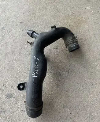 Intercooler hose/pipe