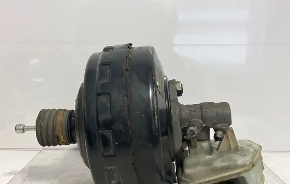 Opel Astra J Brake booster 13338057 360573521 03785926354
