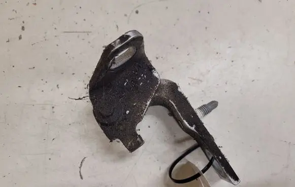 Ford Mondeo MK IV Rear door lower hinge