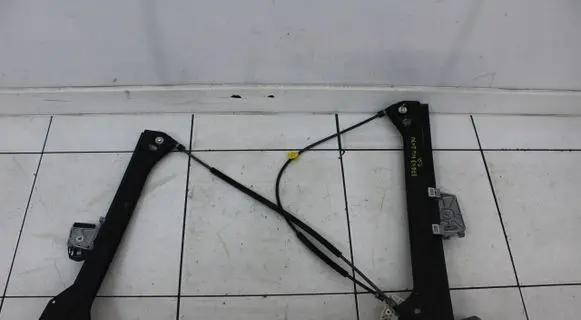 Mercedes-Benz SLK R170 Front door window regulator with motor 