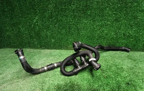 Opel Mokka B Engine coolant pipe/hose 9841232380