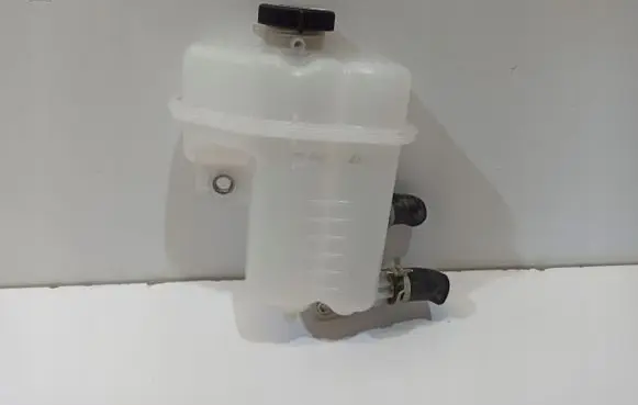 Toyota RAV 4 (XA50) Coolant expansion tank/reservoir 