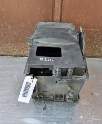 Ford Focus C-MAX Battery tray 3M5110723BR
