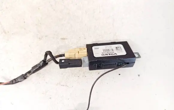 Volvo C30 Antenna control unit 30752169