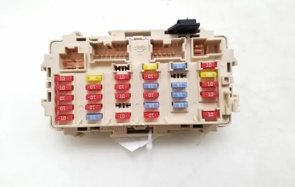 Nissan X-Trail T30 Fuse module 2434666R00