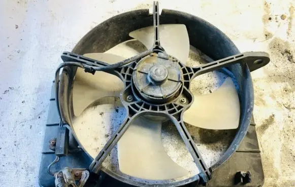 Honda Jazz Radiator cooling fan shroud