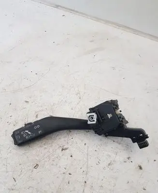Skoda Octavia Mk2 (1Z) Indicator stalk 1K0953513F