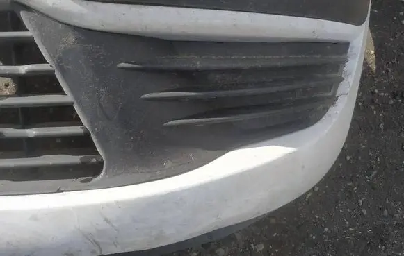 Citroen C3 Picasso Front bumper lower grill